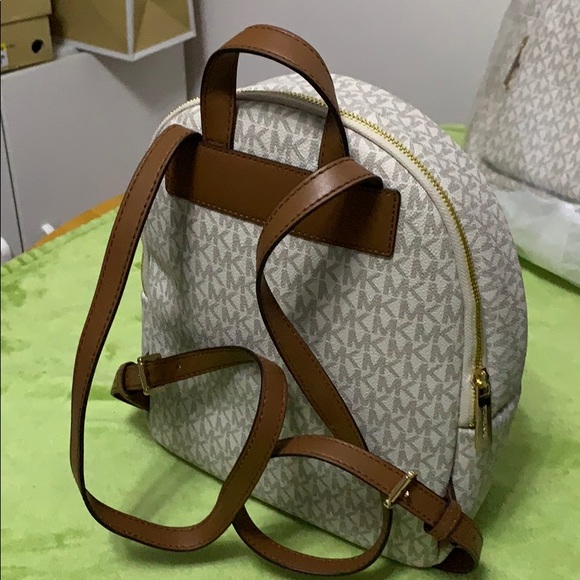 Backpack - Picture 2 of 3